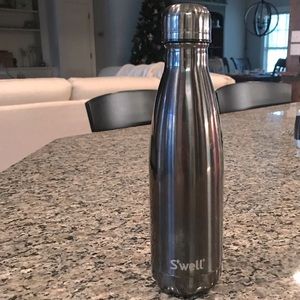 Swell Water Bottle - Silver/Chrome